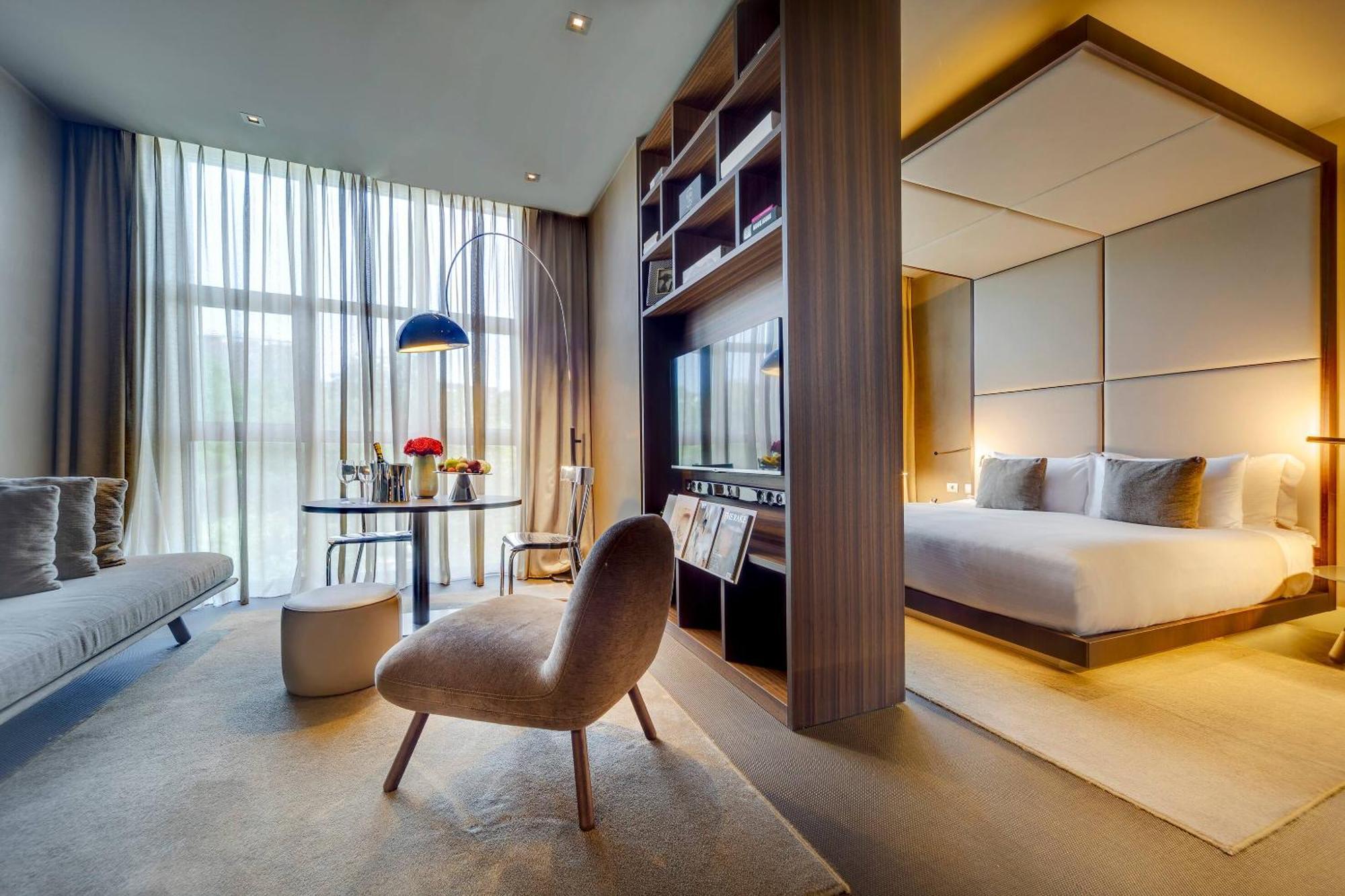 Extra ME+ Junior Suite with City VIew